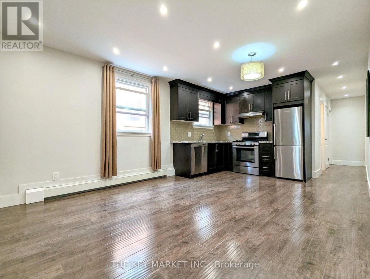 2 - 211 ST CLEMENTS AVENUE - Photo 1