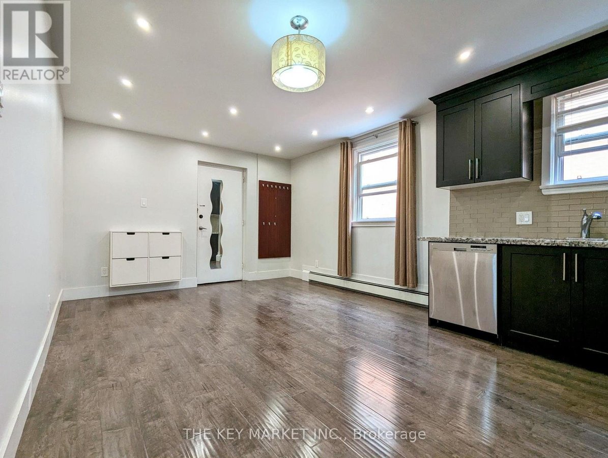 2 - 211 ST CLEMENTS AVENUE - Photo 6