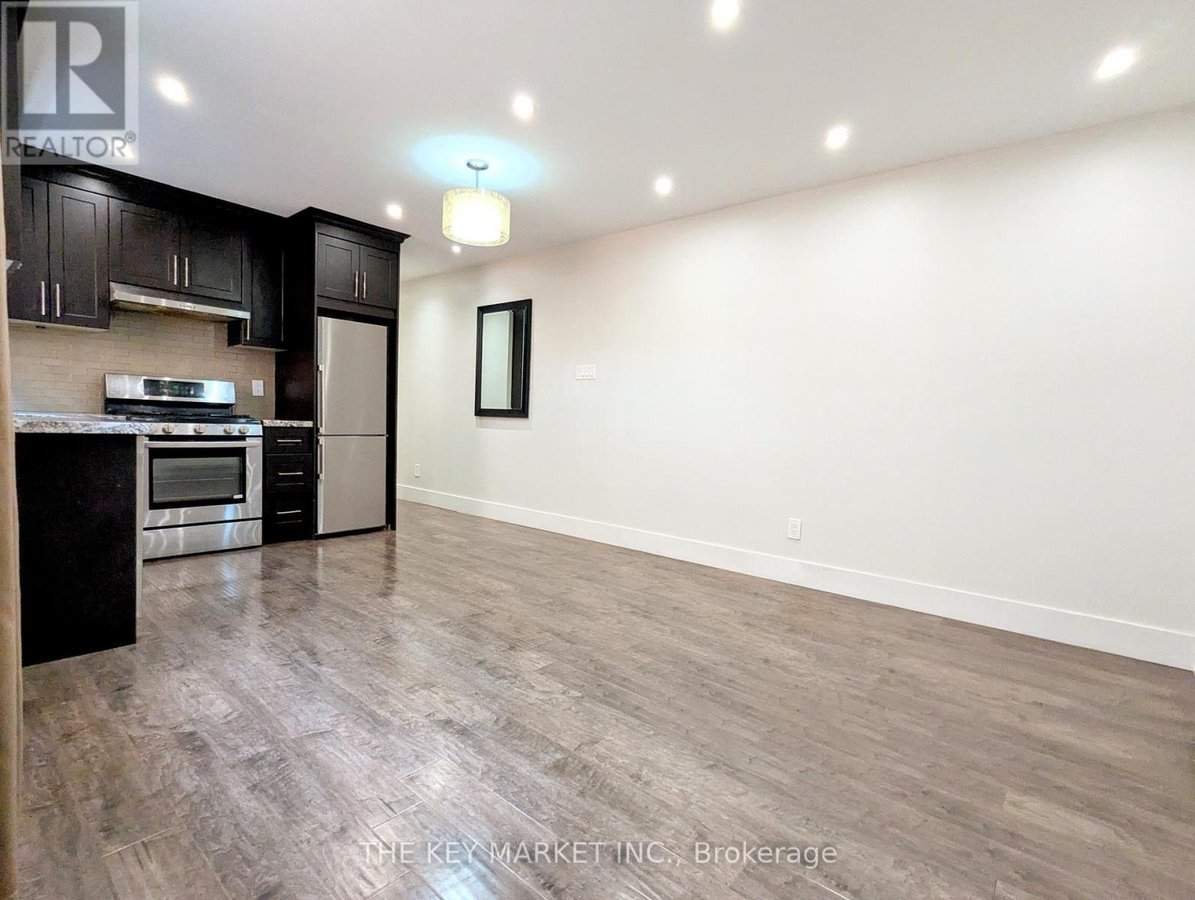 2 - 211 ST CLEMENTS AVENUE - Photo 9