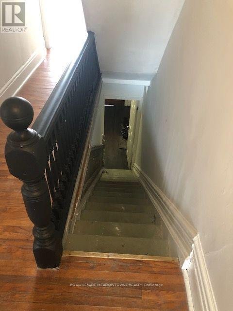 UPPER - 1211 COLLEGE STREET - Photo 9