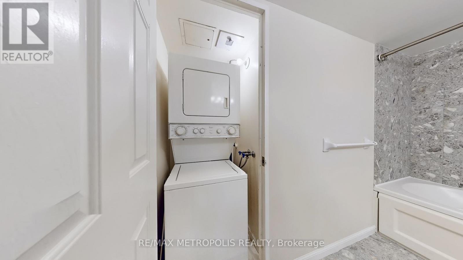 810 - 7 CARLTON STREET - Photo 8