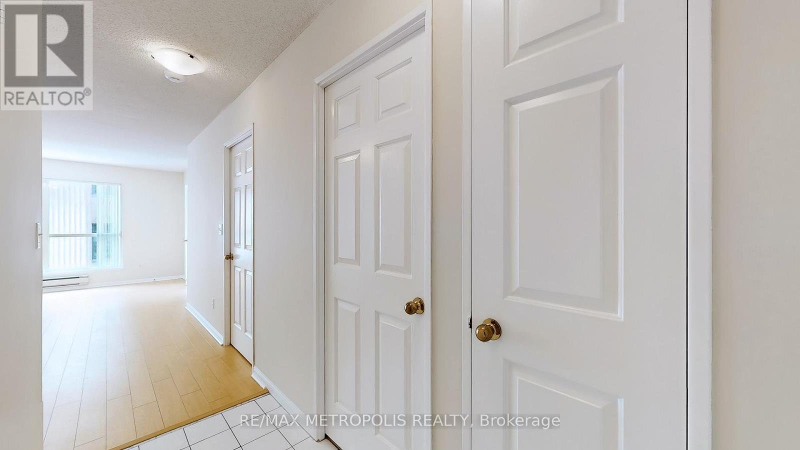 810 - 7 CARLTON STREET - Photo 9