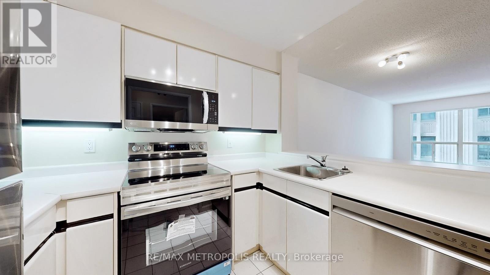 810 - 7 CARLTON STREET - Photo 21