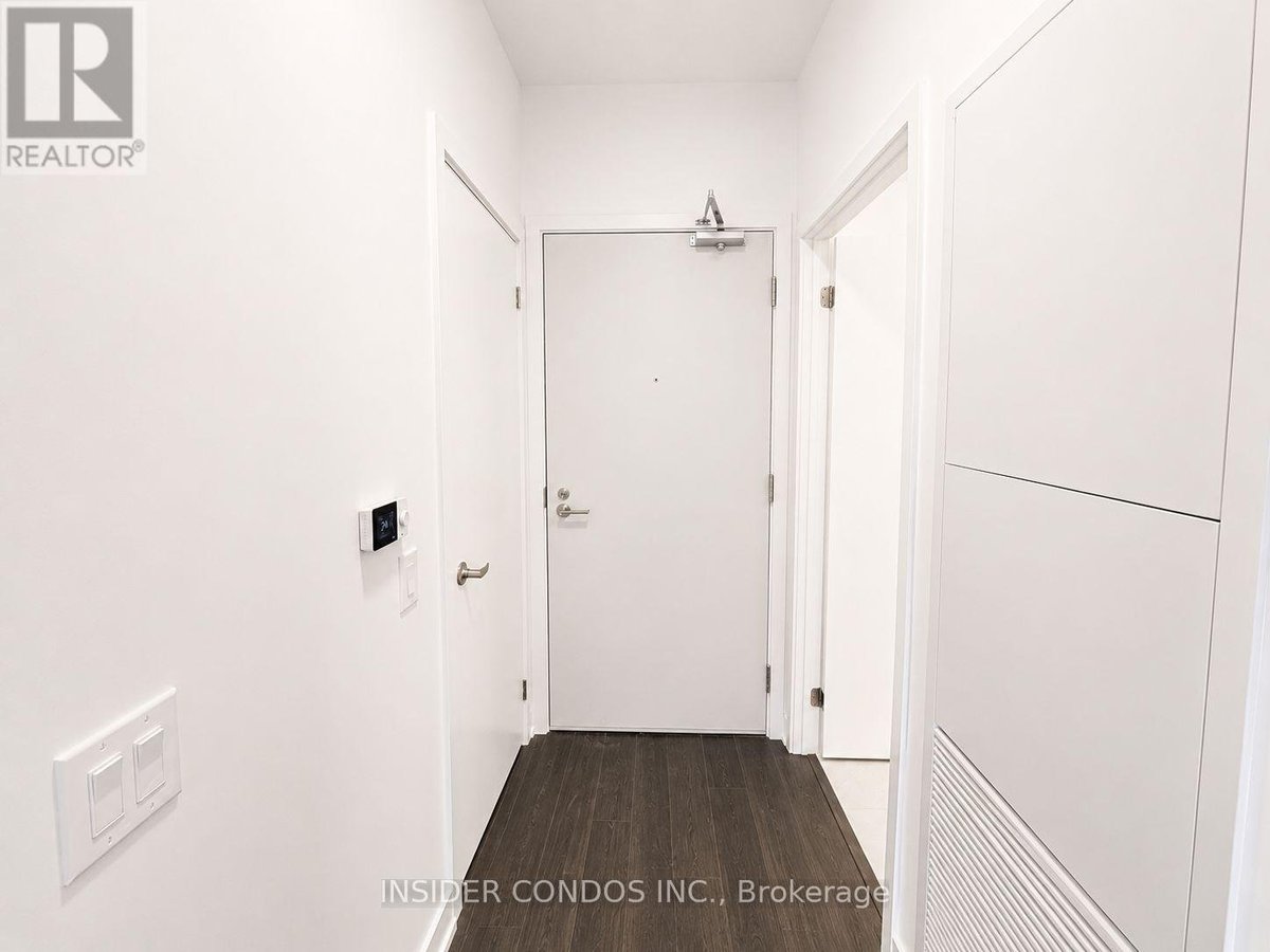 428 - 4010 EGLINTON AVENUE W - Photo 3