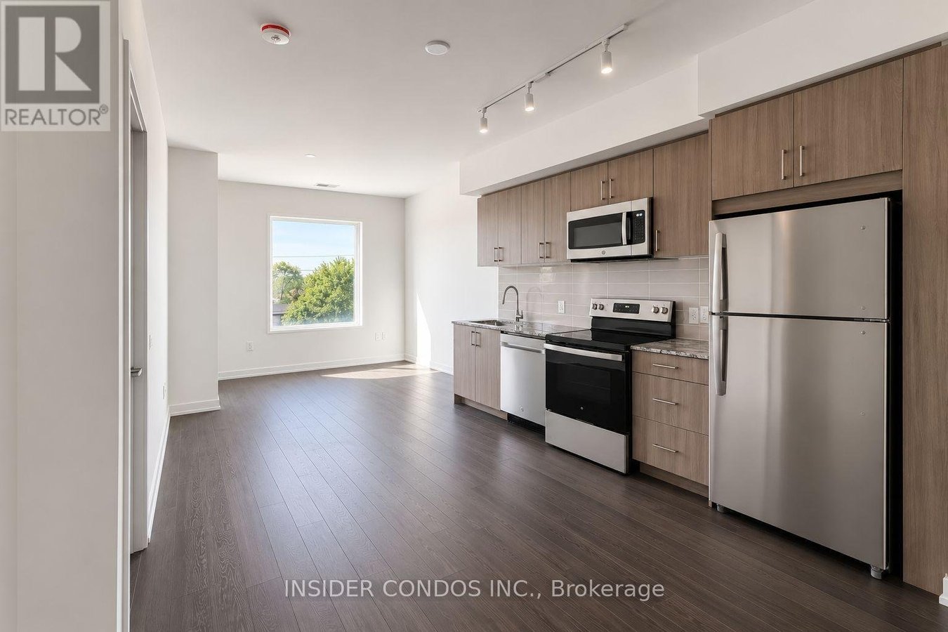 428 - 4010 EGLINTON AVENUE W - Photo 6
