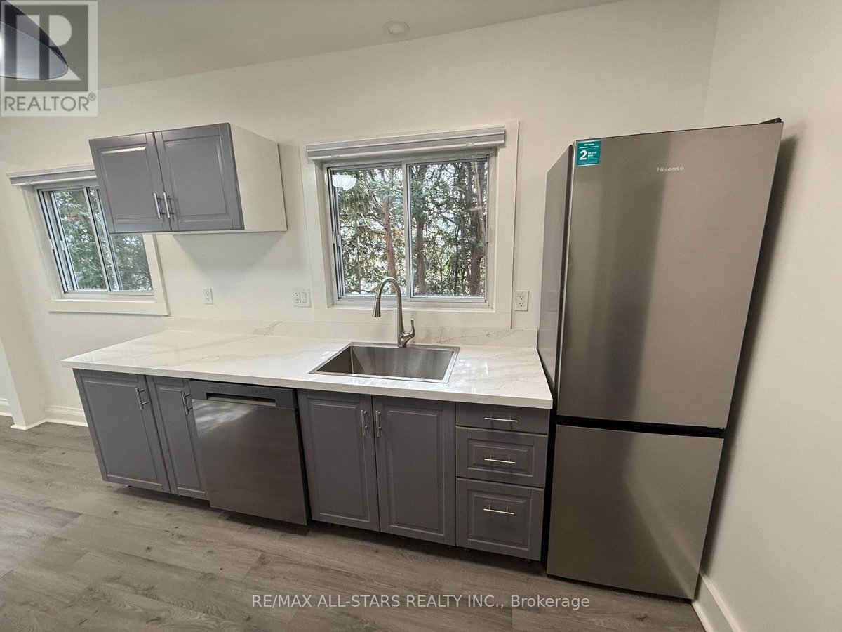 2 - 92 THIRTY NINTH STREET - Photo 3