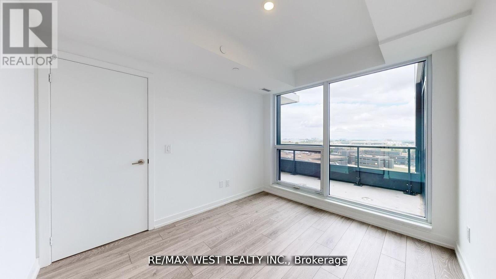 1023 - 1100 SHEPPARD AVENUE W - Photo 21