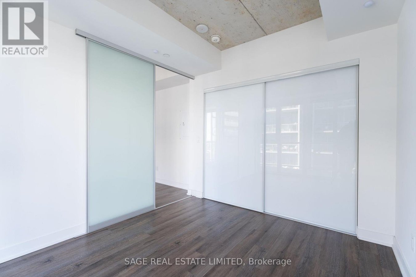 1102 - 15 BASEBALL PLACE - Photo 10