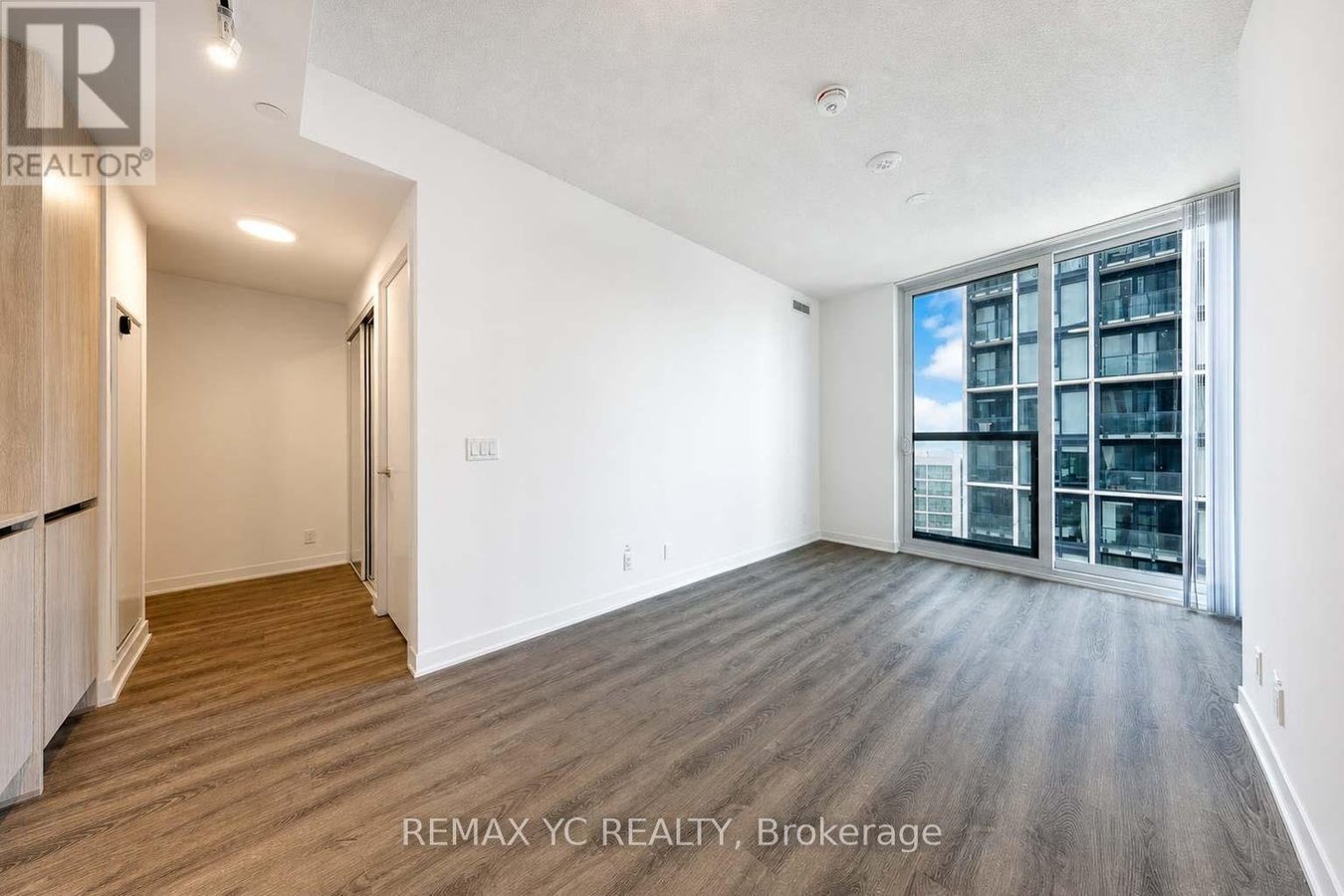 2212 - 180 FRONT STREET E - Photo 8