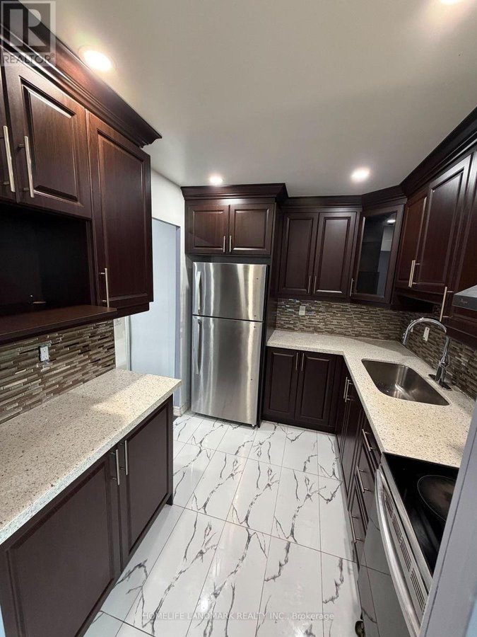 1703 - 180 MARKHAM ROAD - Photo 2