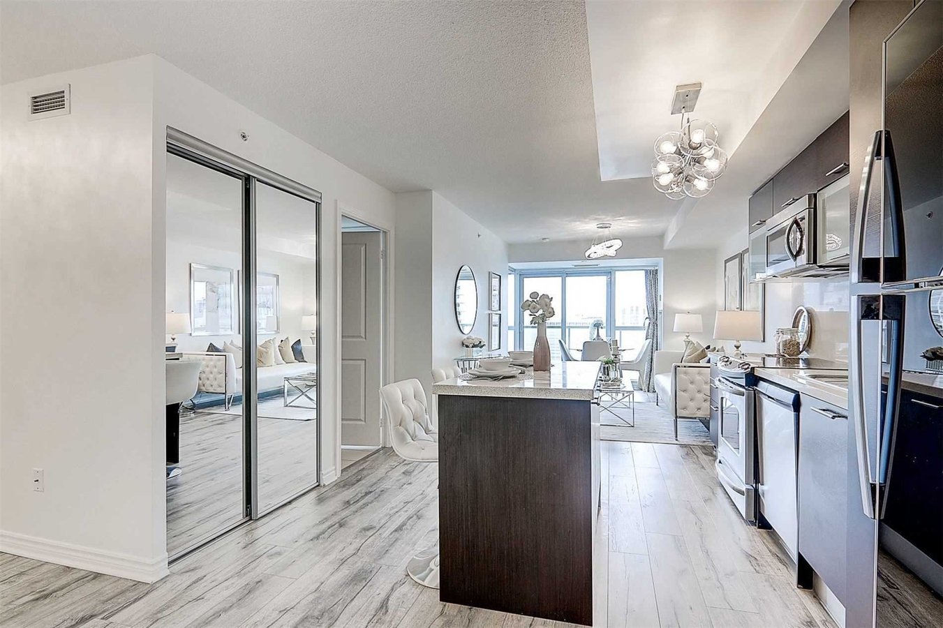 386 Yonge Street - Photo 5