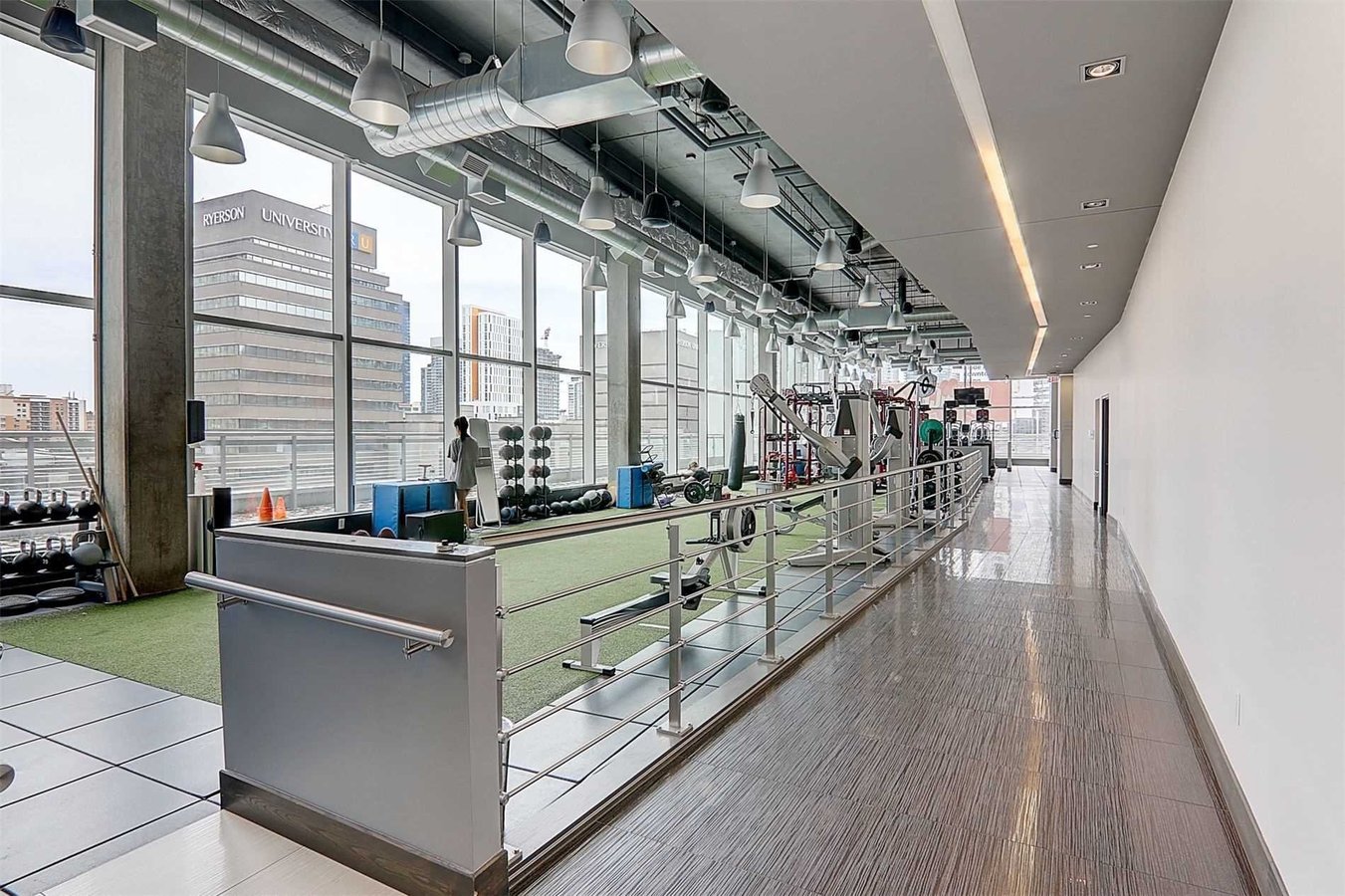 386 Yonge Street - Photo 8