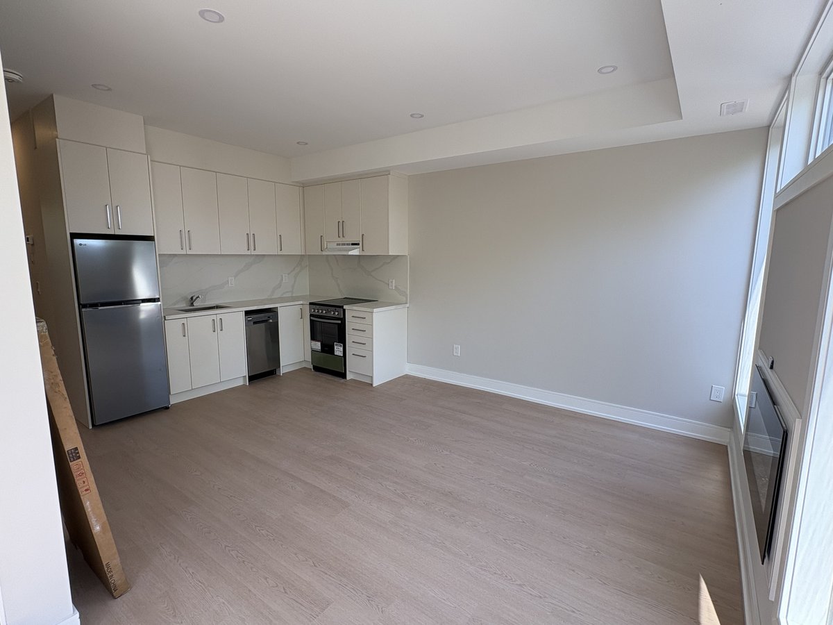 18 Crocker Avenue - Photo 3
