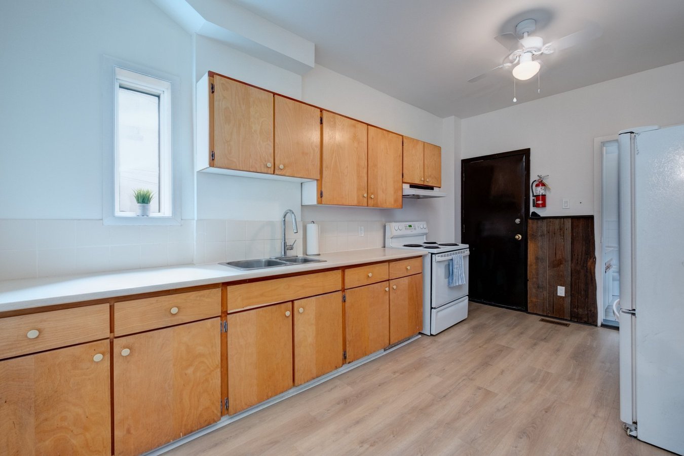 356 Dupont Street - Photo 4