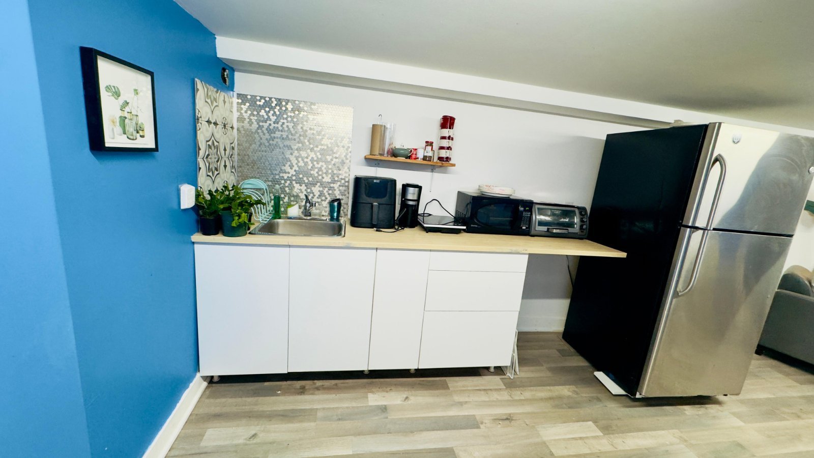 803 Danforth Avenue - Photo 7
