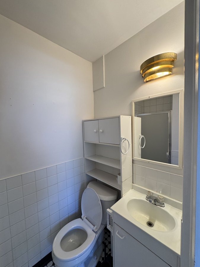 202 McCaul Street - Photo 8