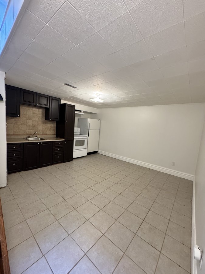 202 McCaul Street - Photo 12