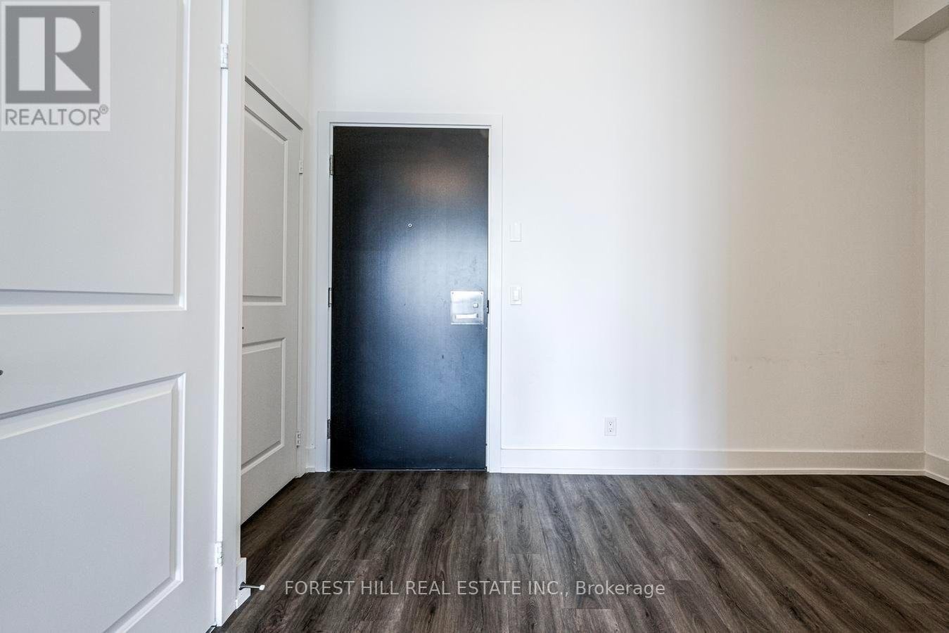 1805 - 11 LILLIAN STREET - Photo 3