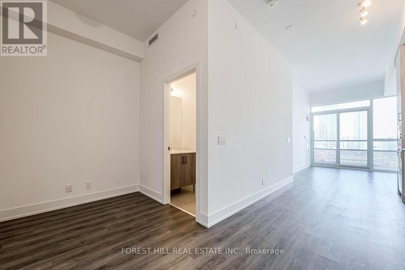 1805 - 11 LILLIAN STREET - Photo 5