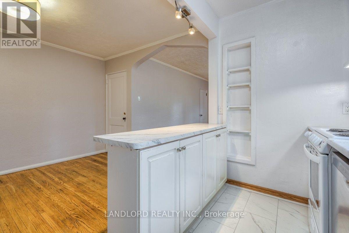 UPPER - 20 ACACIA ROAD - Photo 11