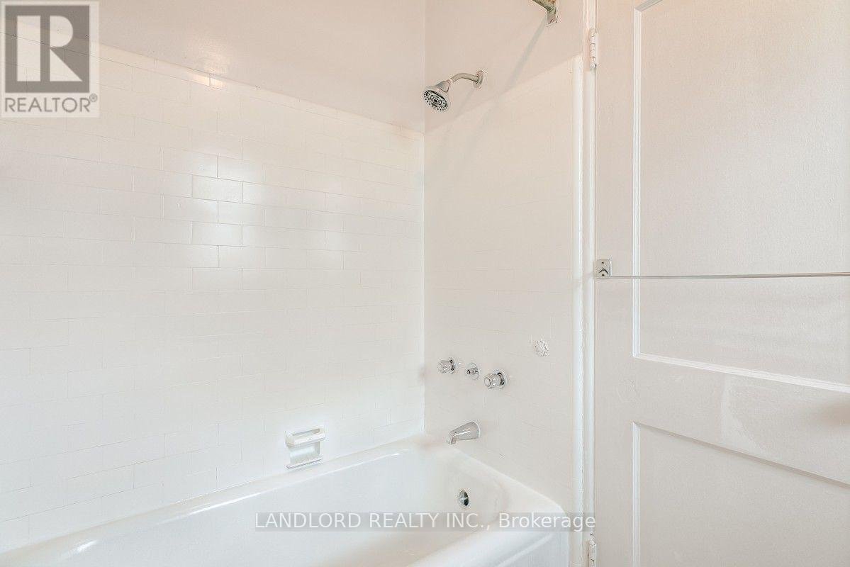 UPPER - 20 ACACIA ROAD - Photo 18