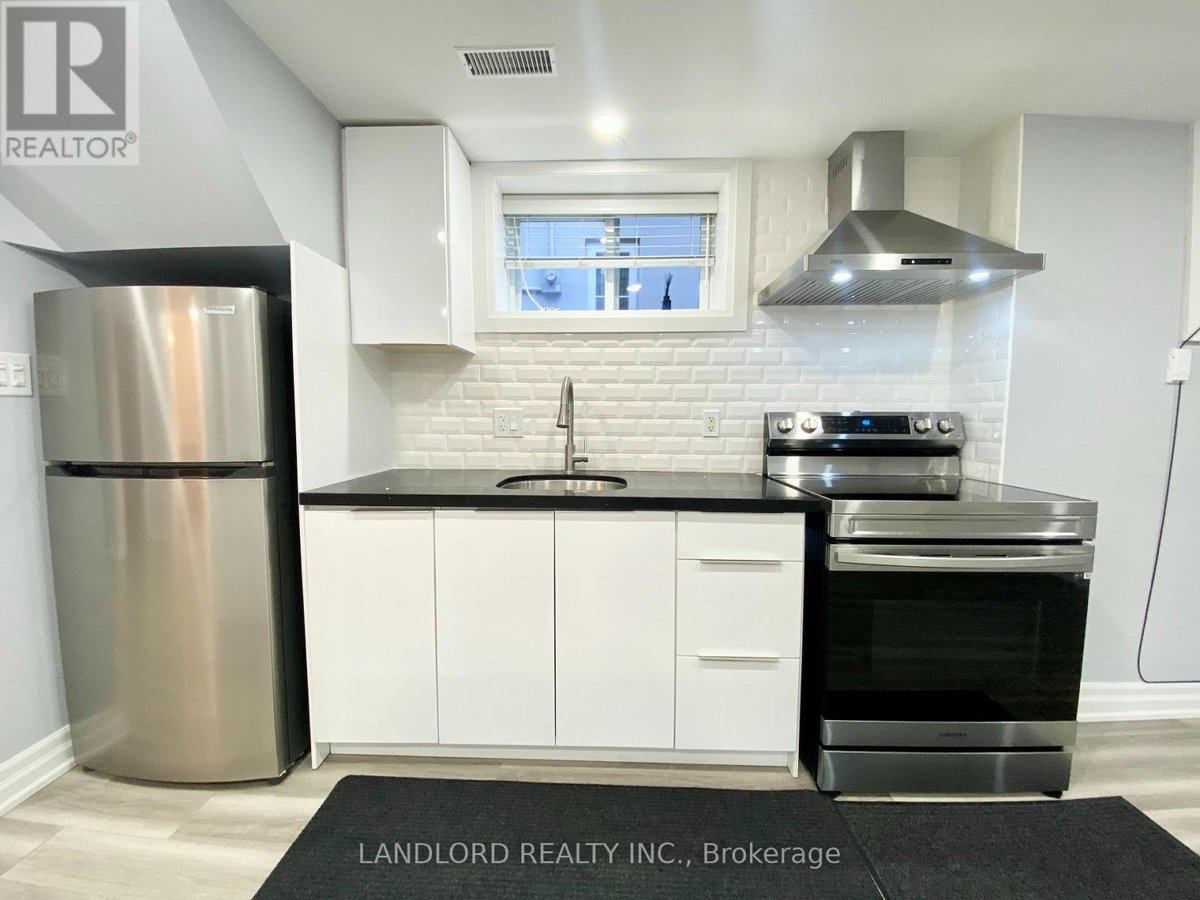 BSMT - 1001 COSBURN AVENUE - Photo 7