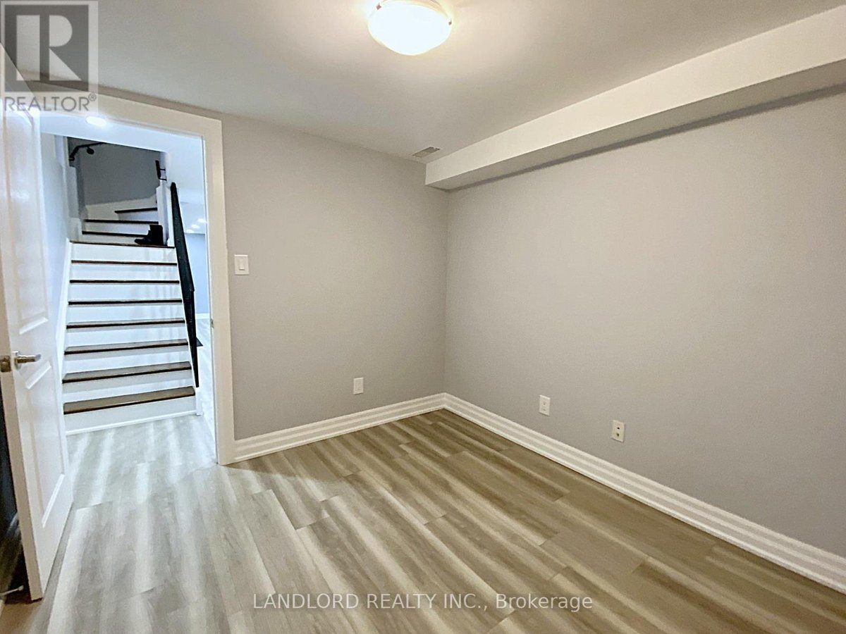 BSMT - 1001 COSBURN AVENUE - Photo 19