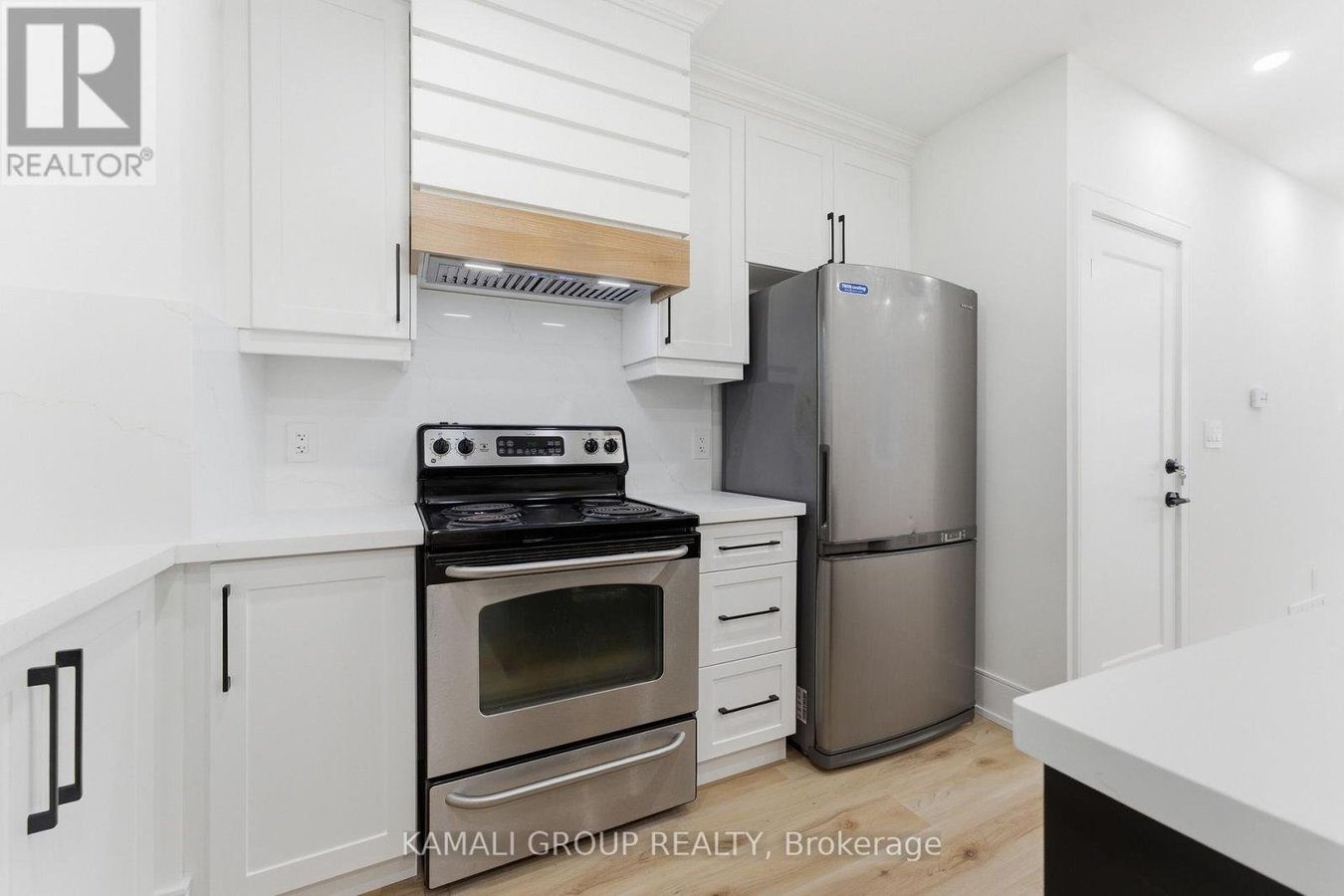 MAIN & UPPER - 154 WALLACE AVENUE - Photo 8