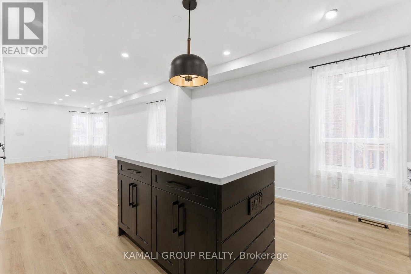 MAIN & UPPER - 154 WALLACE AVENUE - Photo 10