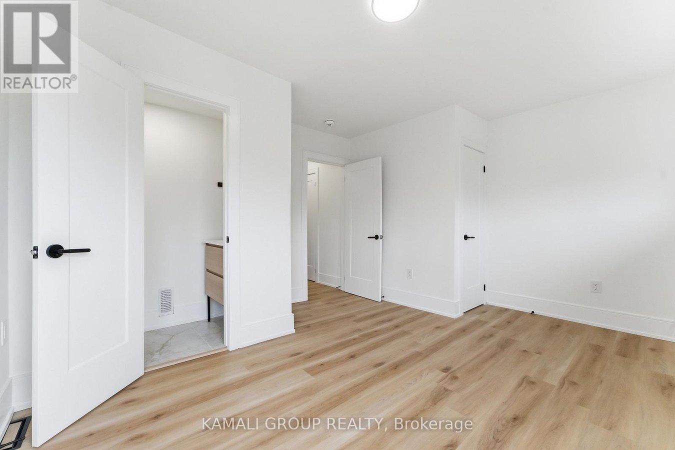 MAIN & UPPER - 154 WALLACE AVENUE - Photo 16