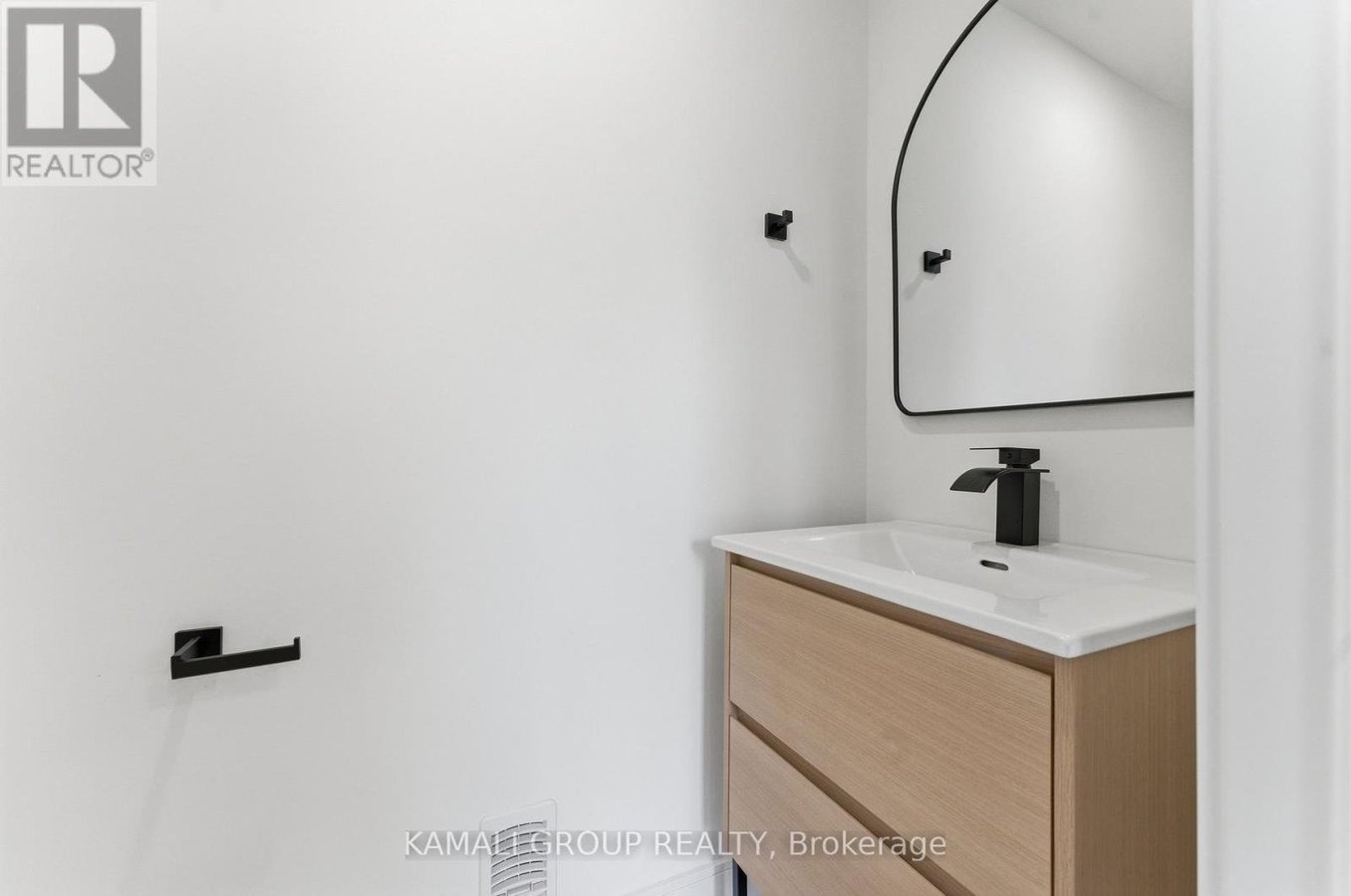 MAIN & UPPER - 154 WALLACE AVENUE - Photo 17