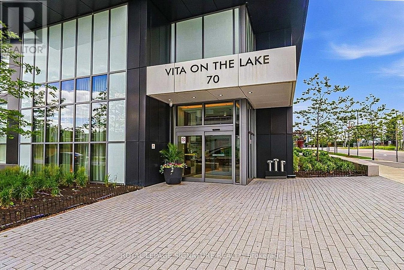 LPH 1 - 70 ANNIE CRAIG DRIVE - Photo 1