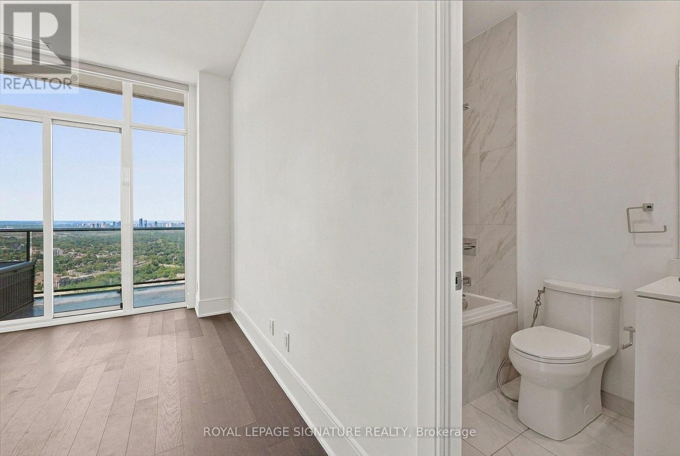 LPH 1 - 70 ANNIE CRAIG DRIVE - Photo 5