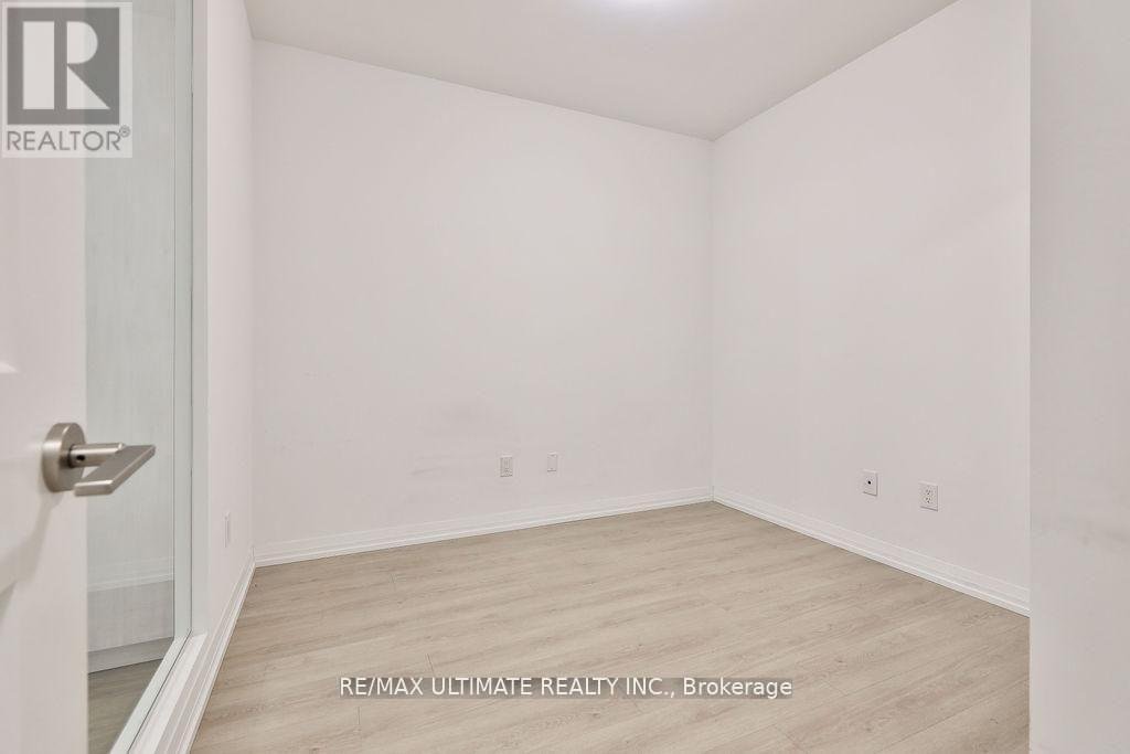 515 - 8 WIDMER STREET - Photo 8