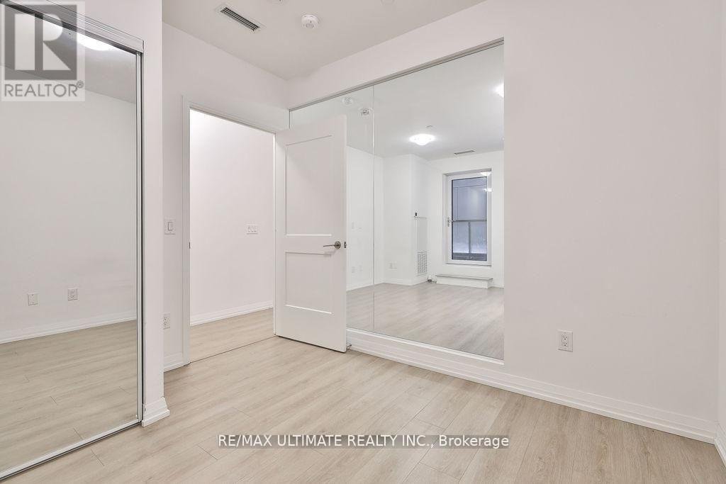 515 - 8 WIDMER STREET - Photo 10