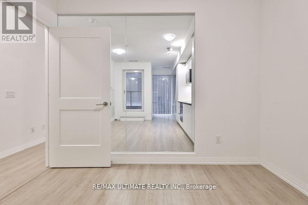 515 - 8 WIDMER STREET - Photo 13
