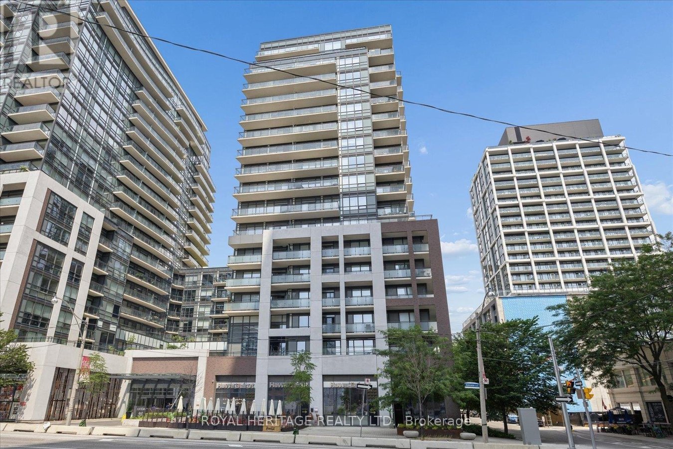 PH 122 - 460 ADELAIDE STREET E - Photo 3