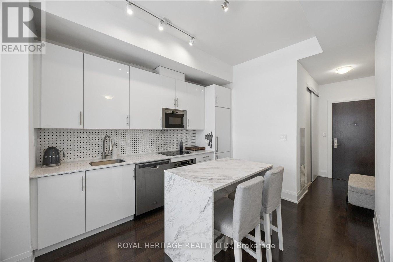 PH 122 - 460 ADELAIDE STREET E - Photo 7