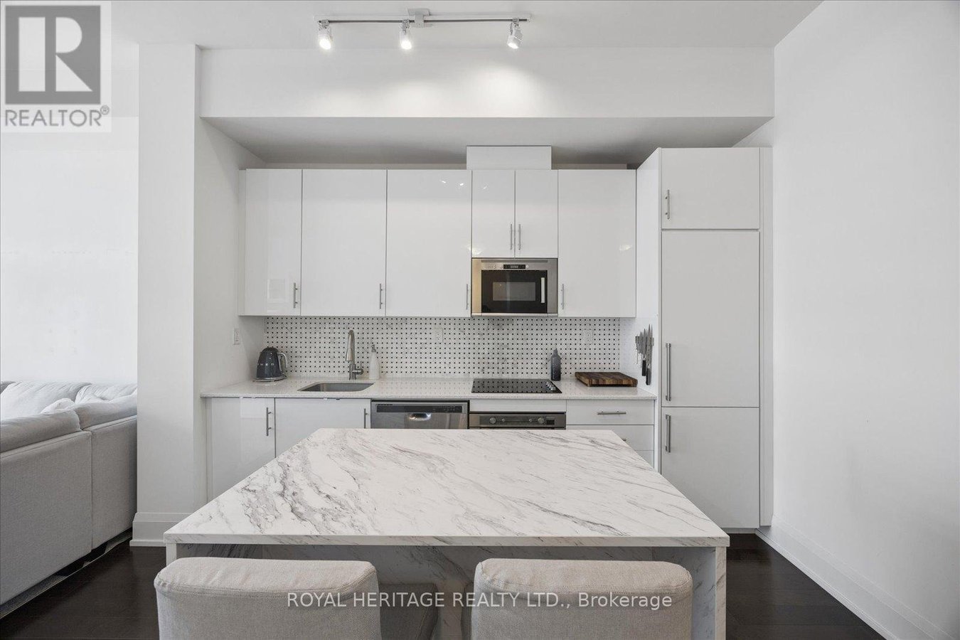 PH 122 - 460 ADELAIDE STREET E - Photo 8