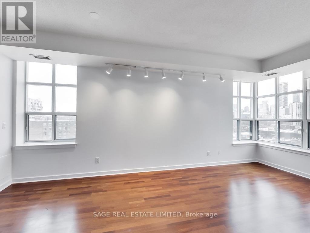 910 - 438 RICHMOND STREET W - Photo 18