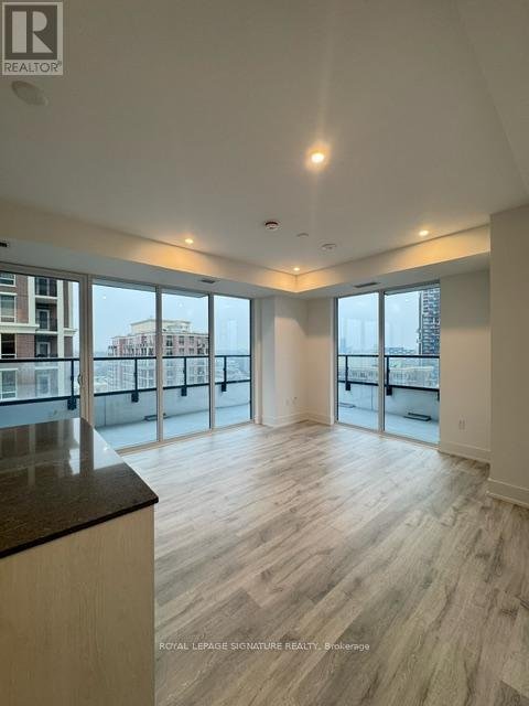 1404 - 10 INN ON THE PARK DRIVE - Photo 8