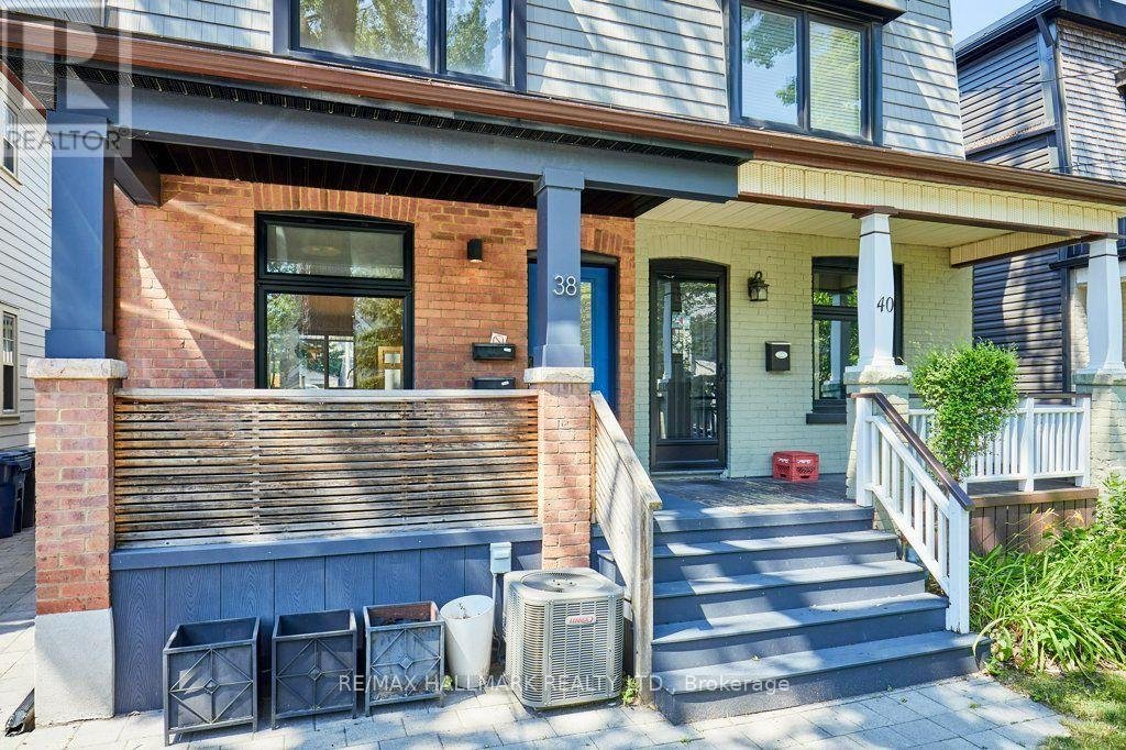 MAIN/UPPER - 38 SHUDELL AVENUE - Photo 2