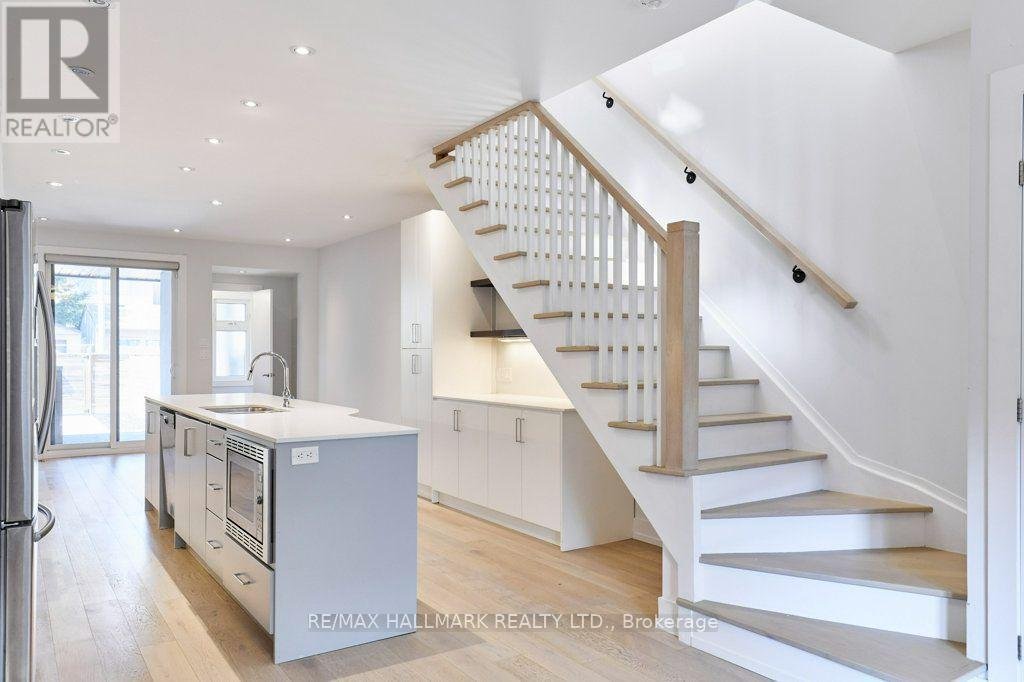MAIN/UPPER - 38 SHUDELL AVENUE - Photo 6