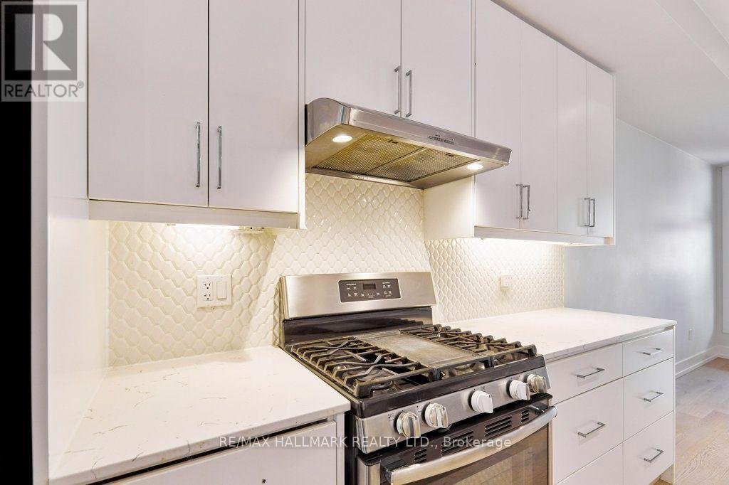MAIN/UPPER - 38 SHUDELL AVENUE - Photo 10