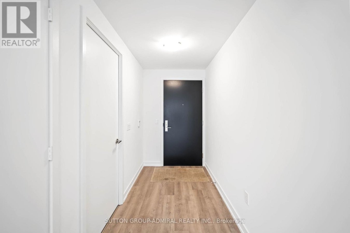 812 - 158 FRONT STREET E - Photo 5