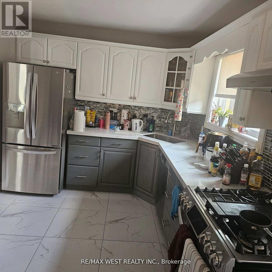 UPPER - 51 MONTERREY DRIVE - Photo 4
