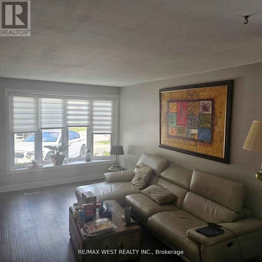 UPPER - 51 MONTERREY DRIVE - Photo 5