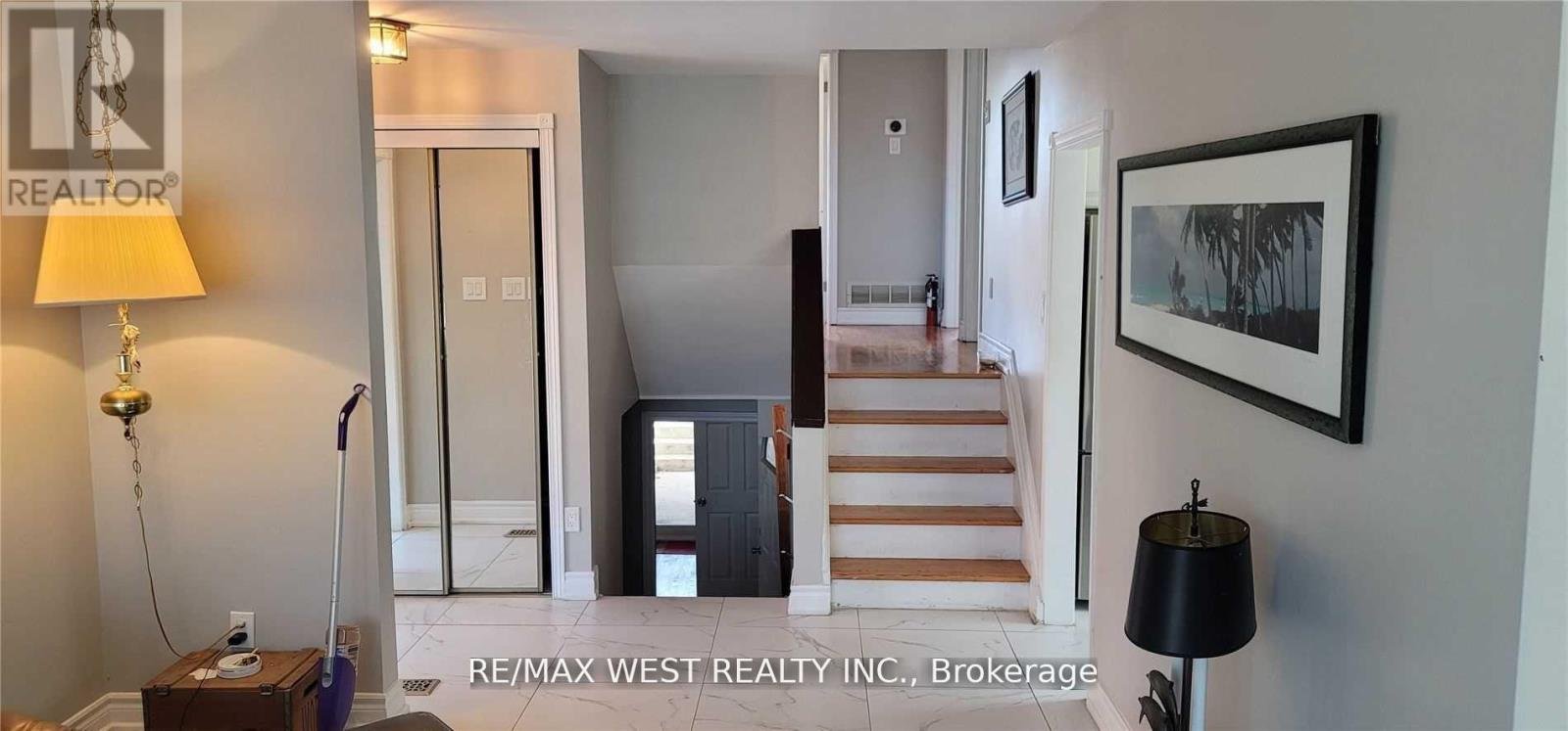 UPPER - 51 MONTERREY DRIVE - Photo 8