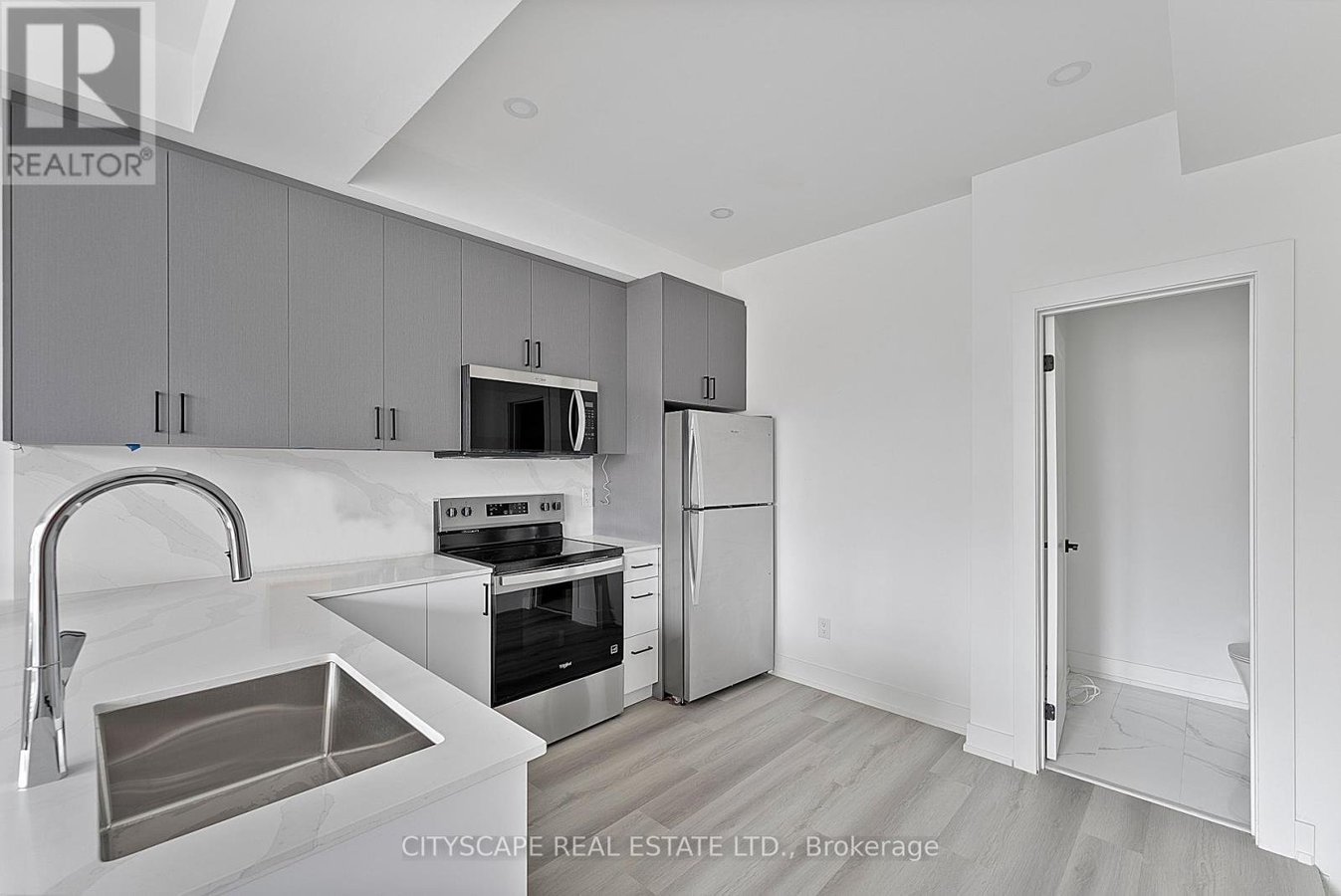 3 UPPER - 589 OAKWOOD AVENUE - Photo 7