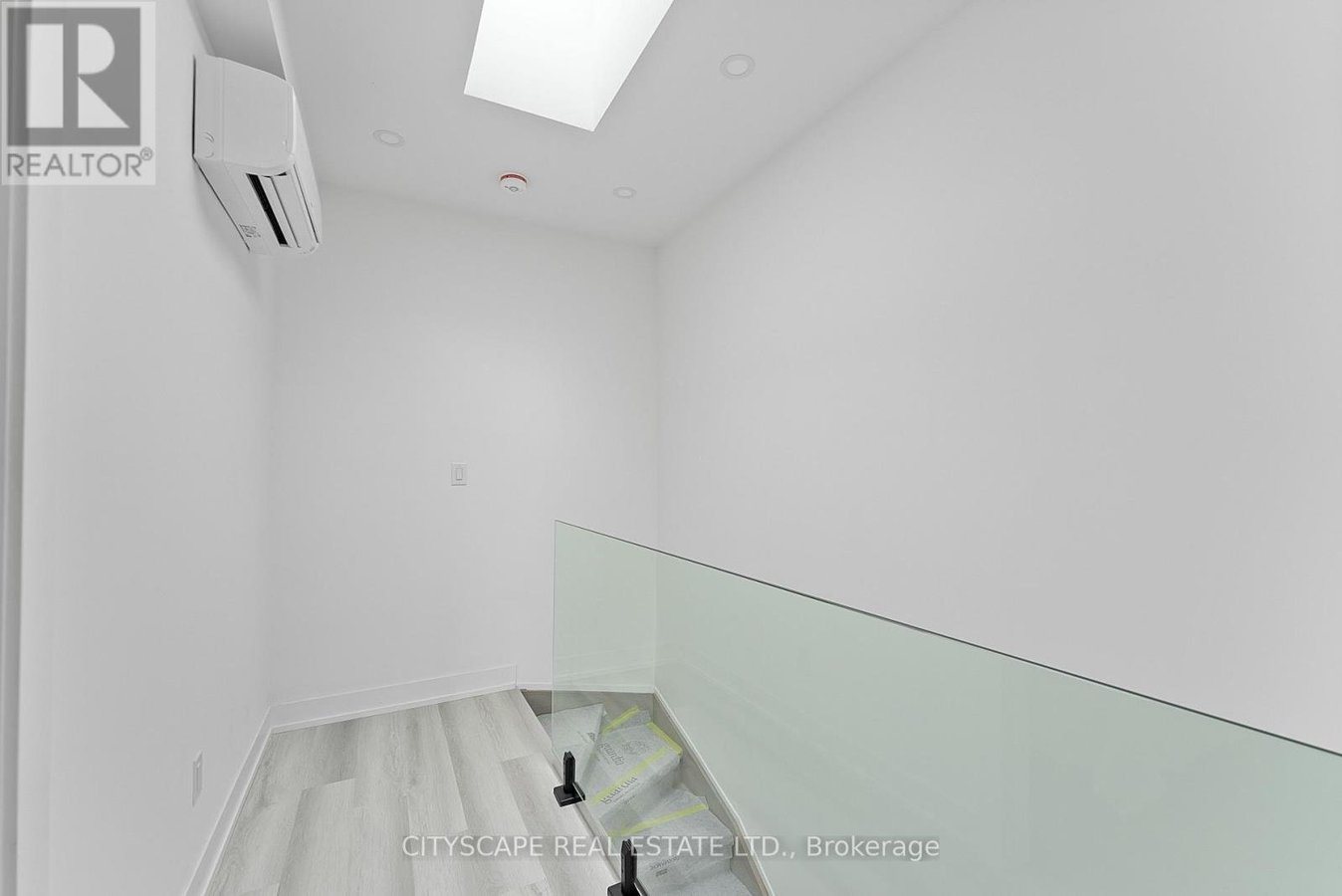 3 UPPER - 589 OAKWOOD AVENUE - Photo 22